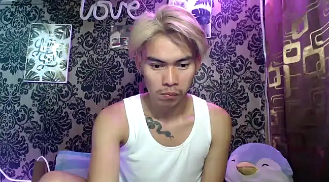 Snapshot of asianpatt69 chatting on December 2, 2024, 8:36 am asianpatt69 online show from December 2, 2024, 8:36 am