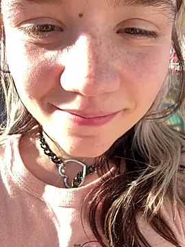 Cutiepiespanks online show from October 19, 2025, 9:06 pm