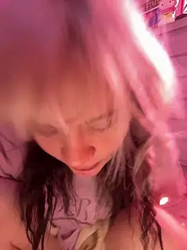 Cutiepiespanks online show from April 8, 2026, 7:15 pm