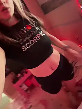 Cutiepiespanks online show from October 4, 2025, 7:48 pm