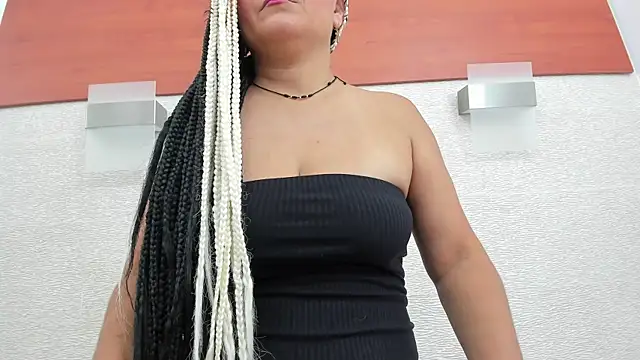 allice green online show from October 22, 2025, 2:33 am