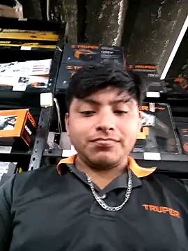 Snapshot of 000002m chatting on November 3, 2025, 7:06 pm 000002m online show from November 3, 2025, 7:06 pm