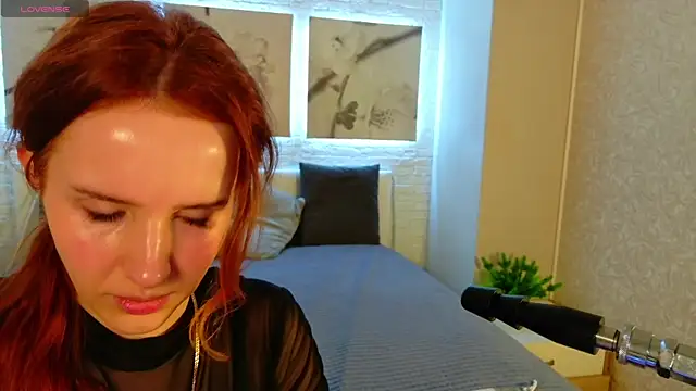 Snapshot of Betty_June chatting on July 4, 2026, 8:24 pm Betty June online show from July 4, 2026, 8:24 pm