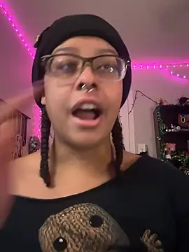 Snapshot of N1NT3NDH03 chatting on January 7, 2026, 5:01 am N1NT3NDH03 online show from January 7, 2026, 5:01 am