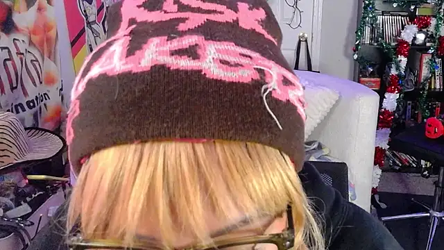 Snapshot of N1NT3NDH03 chatting on January 6, 2026, 3:43 am N1NT3NDH03 online show from January 6, 2026, 3:43 am