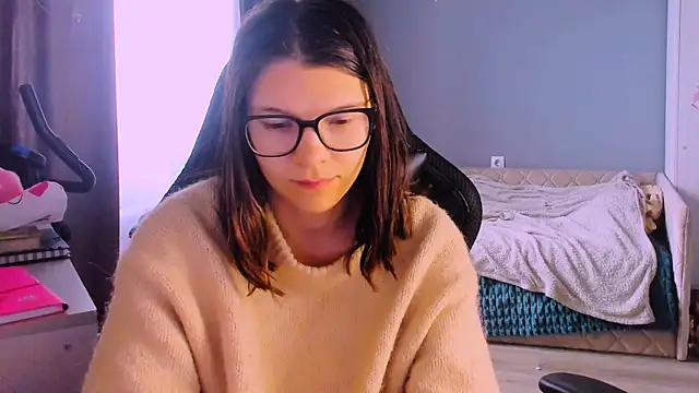 Snapshot of MollyLollipop chatting on May 22, 2026, 4:32 am MollyLollipop online show from May 22, 2026, 4:32 am