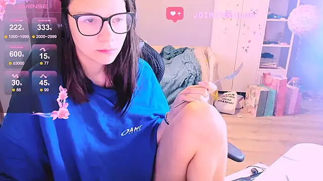 Snapshot of MollyLollipop chatting on November 11, 2025, 6:52 am MollyLollipop online show from November 11, 2025, 6:52 am