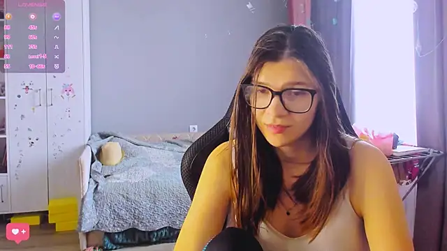 Snapshot of MollyLollipop chatting on February 9, 2026, 5:38 am MollyLollipop online show from February 9, 2026, 5:38 am