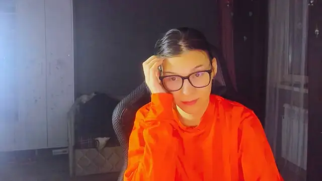 Snapshot of MollyLollipop chatting on February 25, 2026, 5:24 pm MollyLollipop online show from February 25, 2026, 5:24 pm