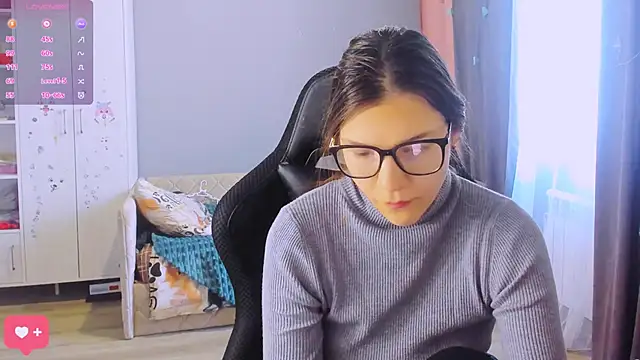 Snapshot of MollyLollipop chatting on February 19, 2026, 6:21 am MollyLollipop online show from February 19, 2026, 6:21 am