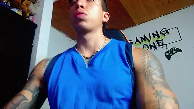 Snapshot of Adam_Hudsond chatting on March 5, 2025, 6:45 pm Adam Hudsond online show from March 5, 2025, 6:45 pm