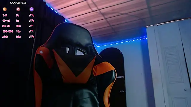 Snapshot of Adam_Hudsond chatting on November 14, 2025, 4:21 pm Adam Hudsond online show from November 14, 2025, 4:21 pm