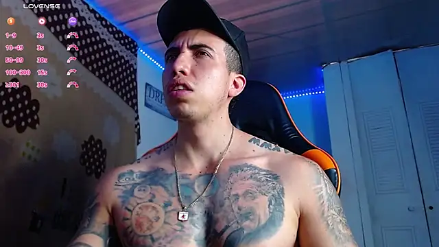 Snapshot of Adam_Hudsond chatting on November 28, 2025, 3:12 pm Adam Hudsond online show from November 28, 2025, 3:12 pm