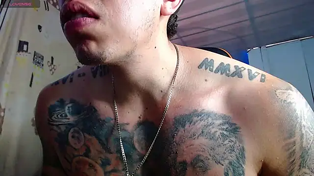 Snapshot of Adam_Hudsond chatting on November 25, 2025, 2:17 pm Adam Hudsond online show from November 25, 2025, 2:17 pm