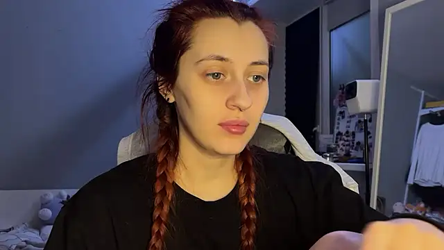 Snapshot of Uniarten chatting on January 11, 2026, 8:16 pm Uniarten online show from January 11, 2026, 8:16 pm