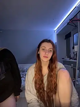 Snapshot of Uniarten chatting on November 16, 2025, 7:29 pm Uniarten online show from November 16, 2025, 7:29 pm