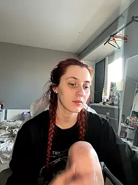 Snapshot of Uniarten chatting on January 13, 2026, 11:03 am Uniarten online show from January 13, 2026, 11:03 am