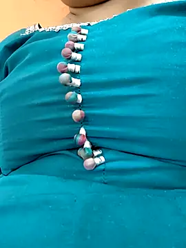 BigBustyRuhi online show from April 4, 2026, 7:26 am