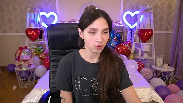 Snapshot of BabyFlowerr chatting on February 18, 2025, 2:05 am BabyFlowerr online show from February 18, 2025, 2:05 am