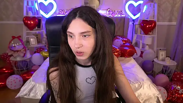 Snapshot of BabyFlowerr chatting on February 27, 2025, 4:46 am BabyFlowerr online show from February 27, 2025, 4:46 am