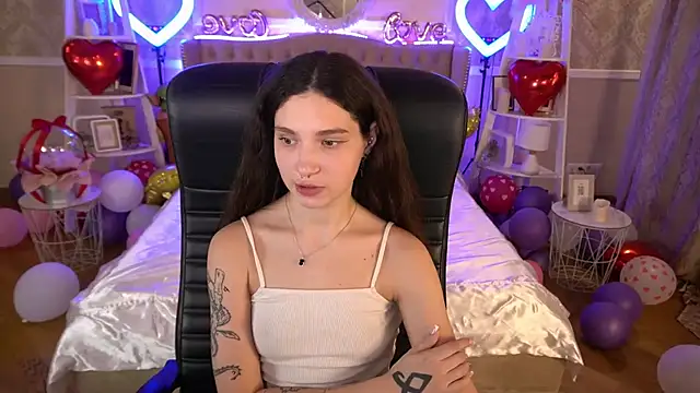 Snapshot of BabyFlowerr chatting on February 24, 2025, 4:16 am BabyFlowerr online show from February 24, 2025, 4:16 am