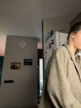 Snapshot of Kylie_Desire chatting on November 28, 2025, 2:56 am Kylie Desire online show from November 28, 2025, 2:56 am