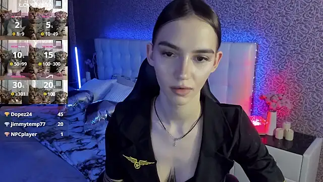 SophieCatty online show from March 15, 2025, 1:40 pm