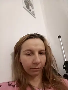 Snapshot of Bell_a_mi_ chatting on July 29, 2026, 12:04 pm Bell a mi online show from July 29, 2026, 12:04 pm