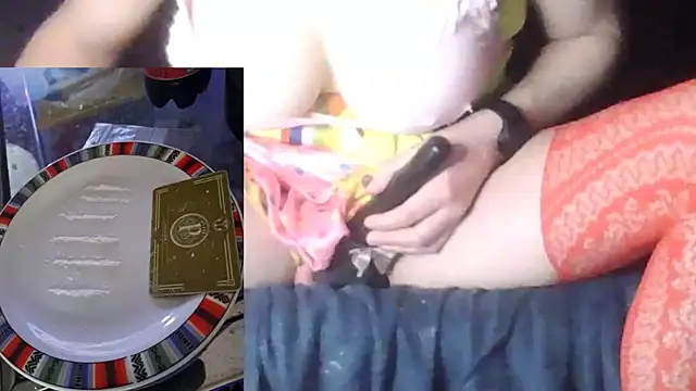 Snapshot of slankecrosdresser chatting on February 5, 2025, 11:39 pm slankecrosdresser online show from February 5, 2025, 11:39 pm