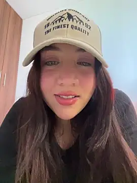 Snapshot of marcimaa chatting on December 3, 2024, 6:33 pm marcimaa online show from December 3, 2024, 6:33 pm