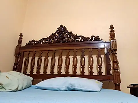 Snapshot of White_rabbit_ chatting on February 1, 2026, 11:47 pm White rabbit online show from February 1, 2026, 11:47 pm