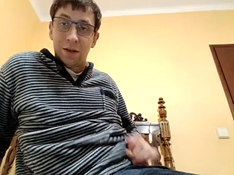 Snapshot of White_rabbit_ chatting on February 4, 2026, 12:16 am White rabbit online show from February 4, 2026, 12:16 am