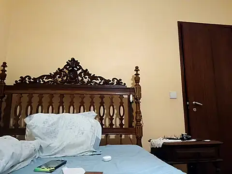 Snapshot of White_rabbit_ chatting on November 13, 2025, 11:41 pm White rabbit online show from November 13, 2025, 11:41 pm