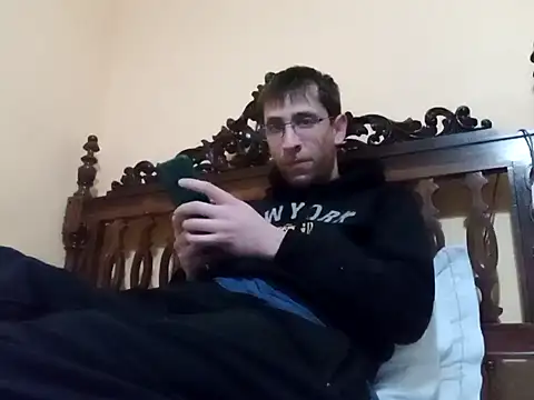 Snapshot of White_rabbit_ chatting on January 24, 2025, 2:41 pm White rabbit  online show from January 24, 2025, 2:41 pm