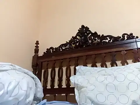 Snapshot of White_rabbit_ chatting on February 15, 2025, 9:17 pm White rabbit  online show from February 15, 2025, 9:17 pm