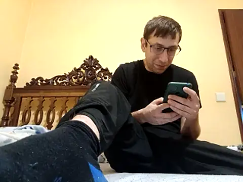 Snapshot of White_rabbit_ chatting on December 21, 2025, 3:25 pm White rabbit online show from December 21, 2025, 3:25 pm