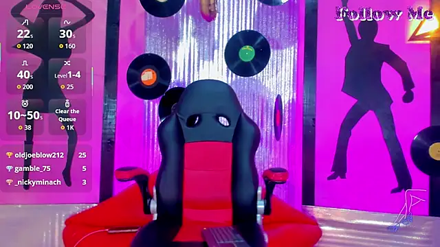 Snapshot of nickyminach_ chatting on September 23, 2025, 11:34 pm nickyminach online show from September 23, 2025, 11:34 pm