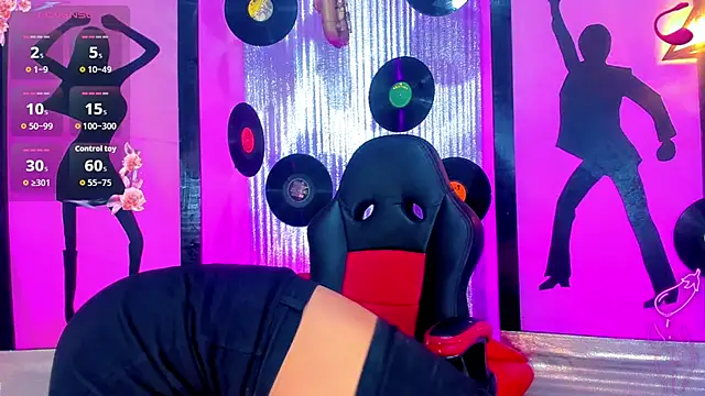 Snapshot of nickyminach_ chatting on October 13, 2025, 7:26 pm nickyminach online show from October 13, 2025, 7:26 pm