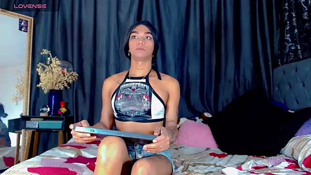 Snapshot of nickyminach_ chatting on March 19, 2025, 7:27 pm nickyminach online show from March 19, 2025, 7:27 pm