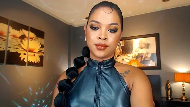 Snapshot of MarryQueen22 chatting on May 25, 2026, 12:54 am MarryQueen22 online show from May 25, 2026, 12:54 am