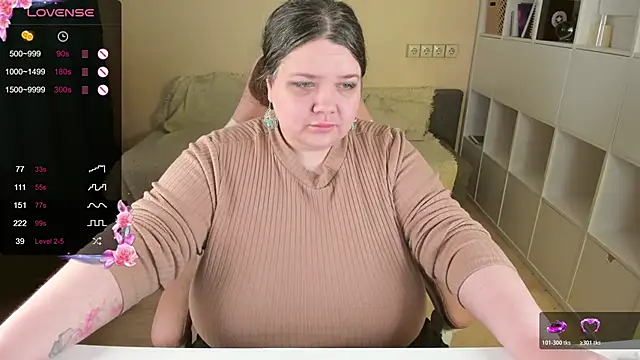 PlumPie online show from November 25, 2025, 5:35 pm