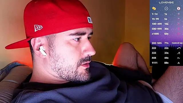 Snapshot of DominantTheo chatting on November 11, 2025, 3:56 am DominantTheo online show from November 11, 2025, 3:56 am