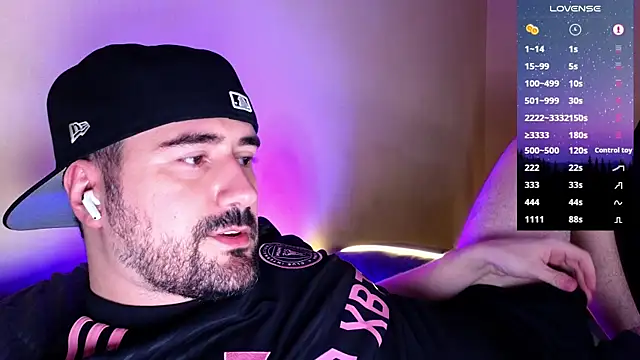 Snapshot of DominantTheo chatting on February 20, 2025, 3:12 am DominantTheo online show from February 20, 2025, 3:12 am