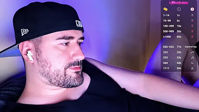 Snapshot of DominantTheo chatting on March 9, 2025, 6:28 am DominantTheo online show from March 9, 2025, 6:28 am