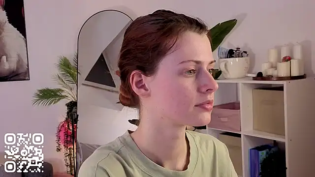 doll lesli online show from April 18, 2026, 7:07 pm