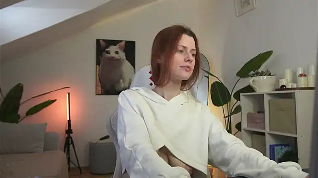 doll lesli online show from March 3, 2026, 12:34 pm