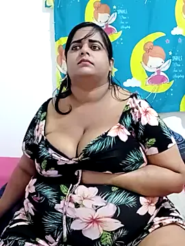 SusanaEshwar online show from April 14, 2026, 10:37 pm