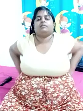 Snapshot of SusanaEshwar chatting on May 26, 2026, 10:08 pm SusanaEshwar online show from May 26, 2026, 10:08 pm