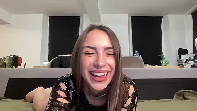 Snapshot of onefire56 chatting on March 22, 2025, 9:53 pm onefire56 online show from March 22, 2025, 9:53 pm