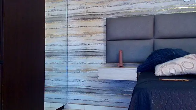 oliver  brown online show from January 14, 2026, 11:19 pm